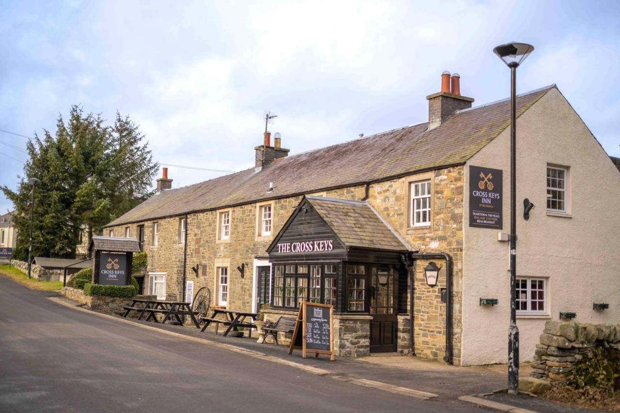 Ettrickbridge End Cross Keys Inn Ettrickbridge מראה חיצוני תמונה