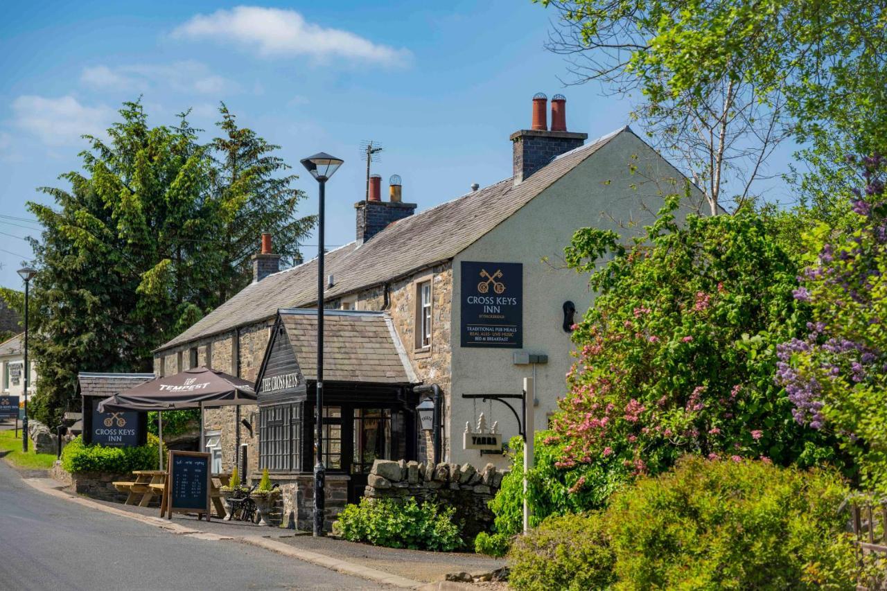 Ettrickbridge End Cross Keys Inn Ettrickbridge מראה חיצוני תמונה